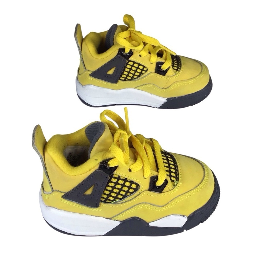Nike Air Jordan 4 Retro TD Lightning Sneaker in Yellow Size 5.